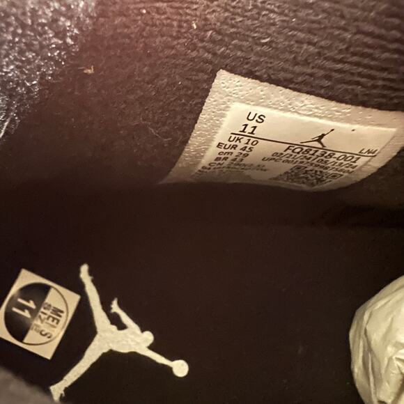 Jordan 4 Retro White Thunder - Size 11 - Brand New - Picture 4 of 8